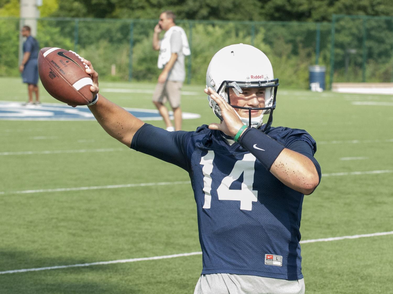 Football_MediaDay2014-Hackenberg-105