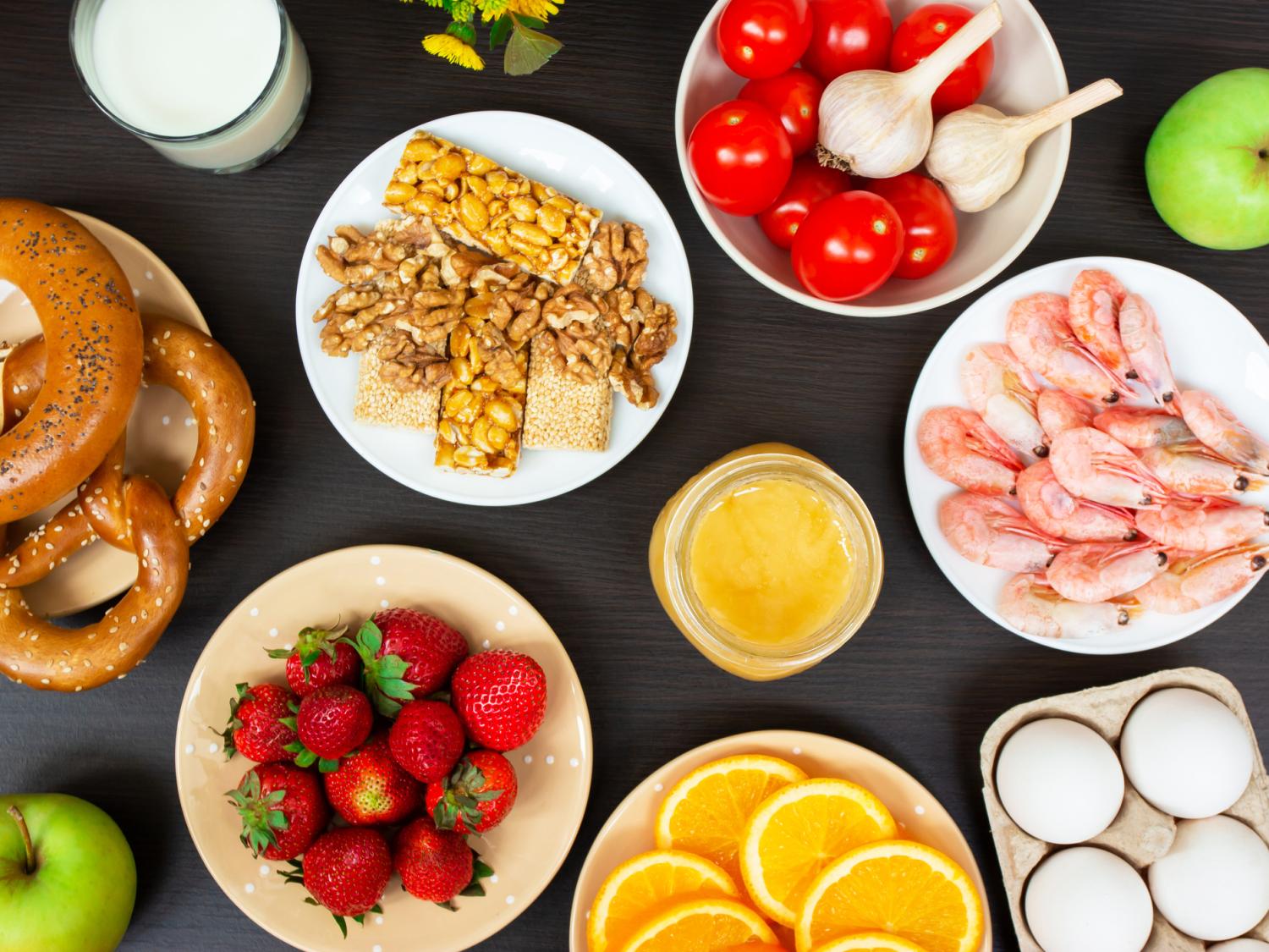 Food Image: Eggs, milk, bread, strawberries