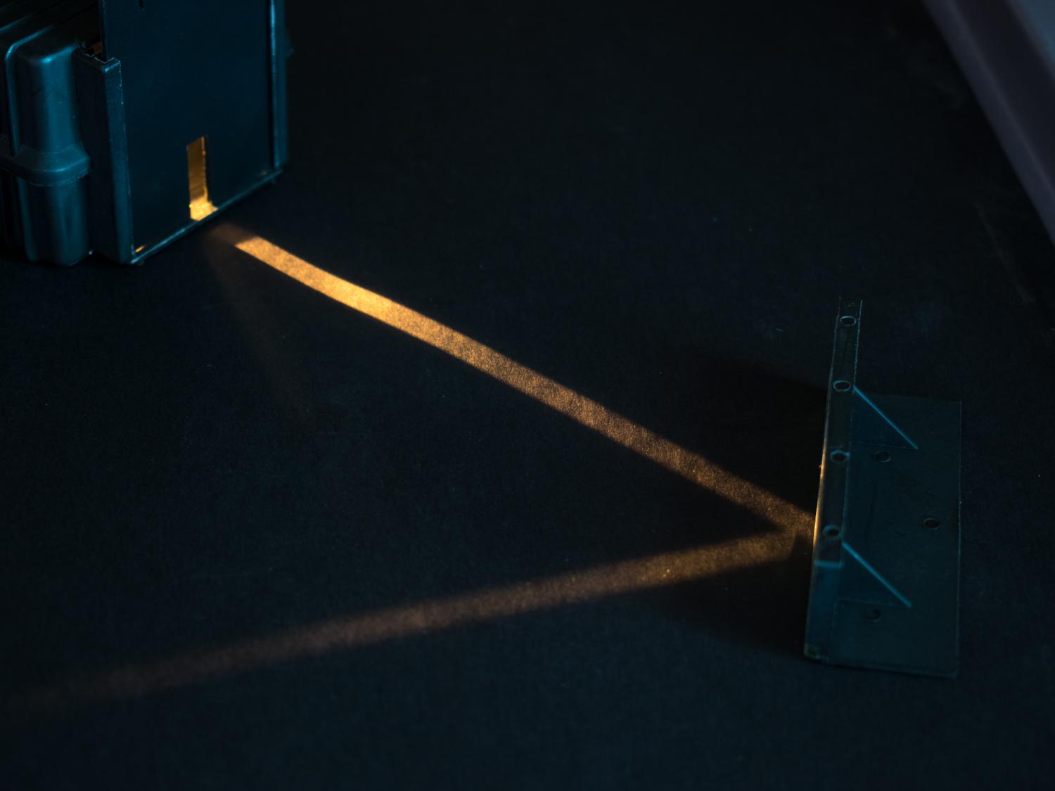 image of light bouncing off objects