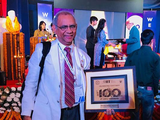 Akhlesh Lakhtakia receives IIT (BHU) Centenary Award