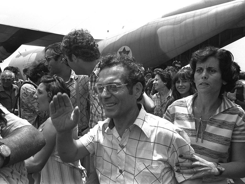 Operation Thunderbolt, Boaz Dvir