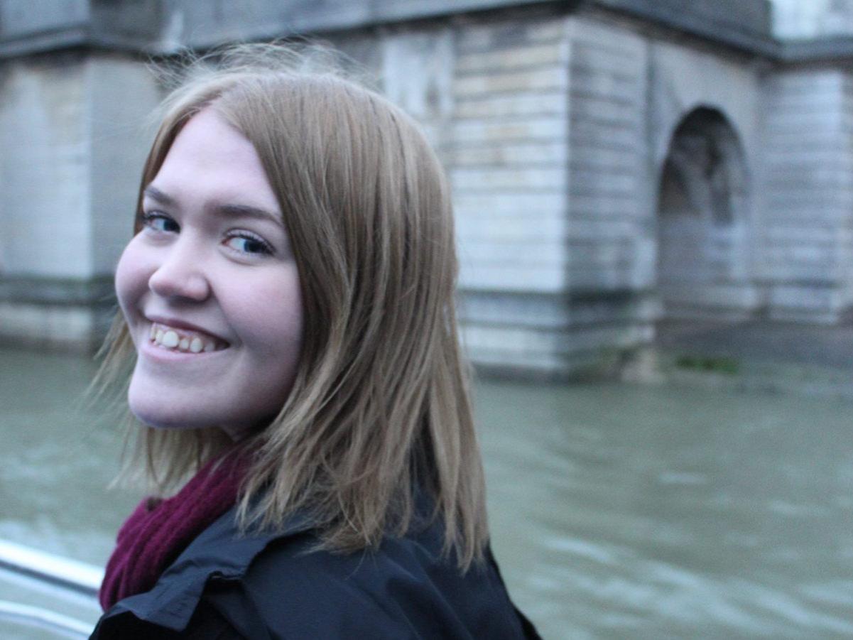 Katie Work in a boat on the Seine.