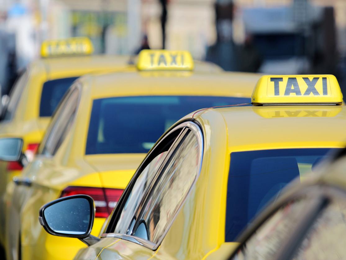 idle taxis