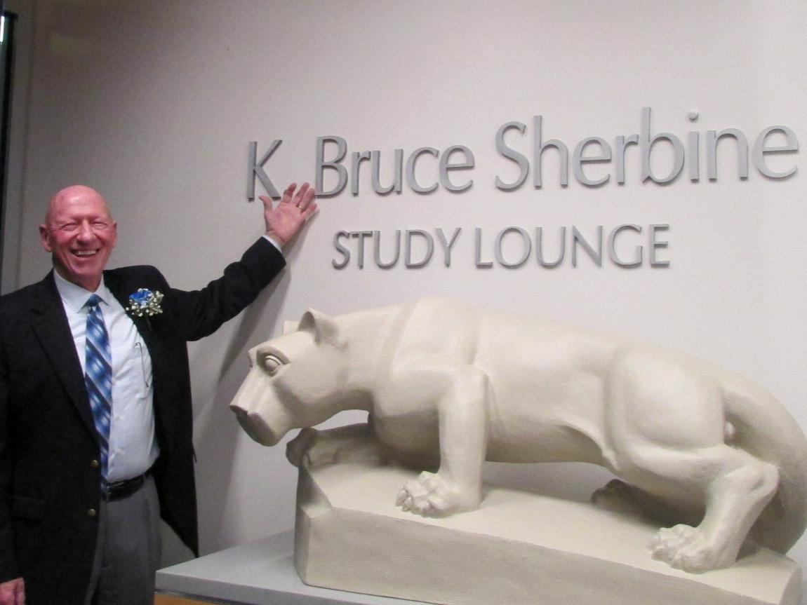 Former DAA in the new lounge that bears his name