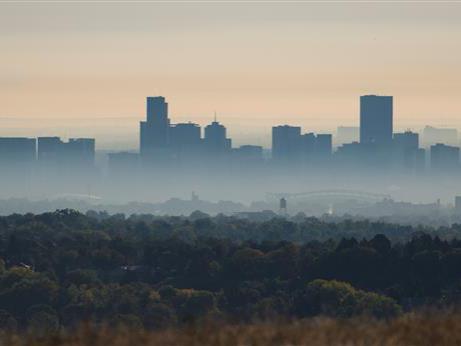 Smog blankets Denver, Colorado 