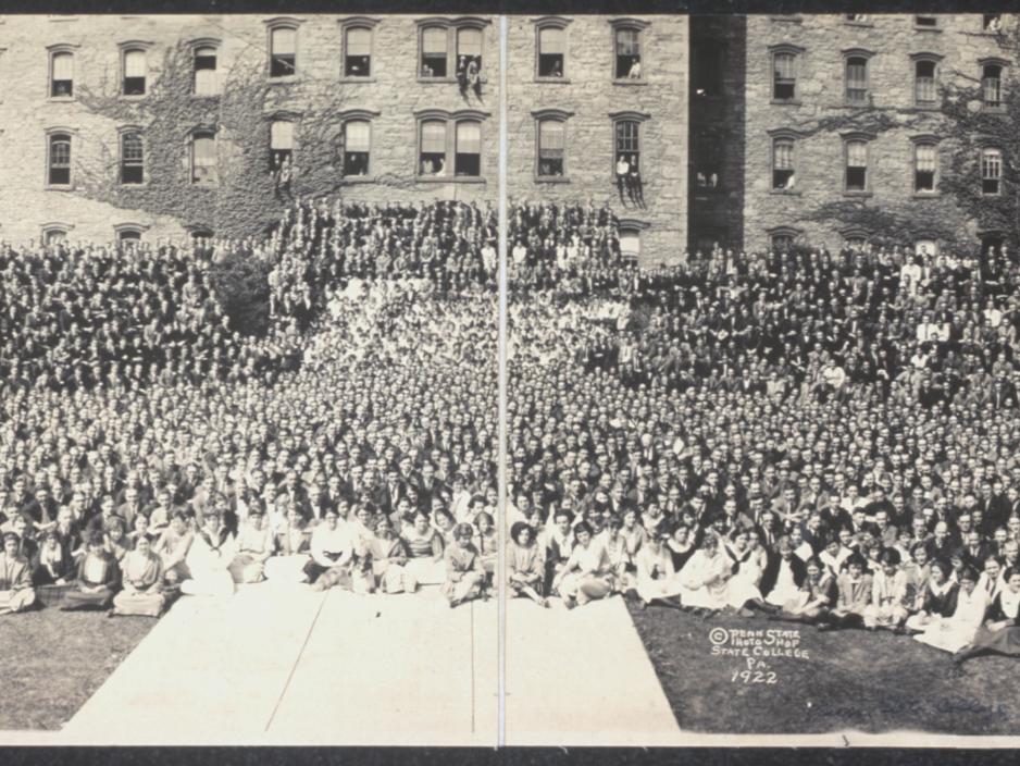 Penn State students in front of Old Main, 1922