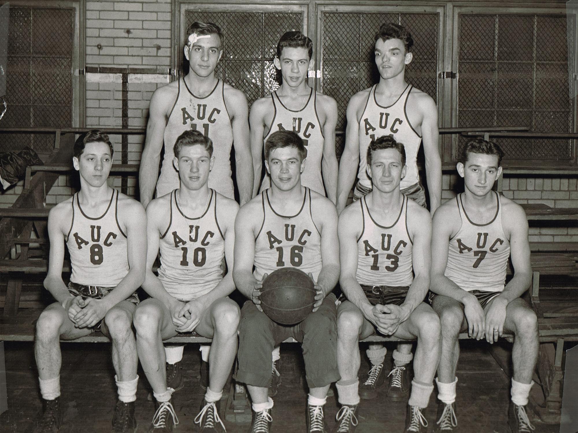 Vintage photo of the Penn State Altoona basketball team from 1947-48