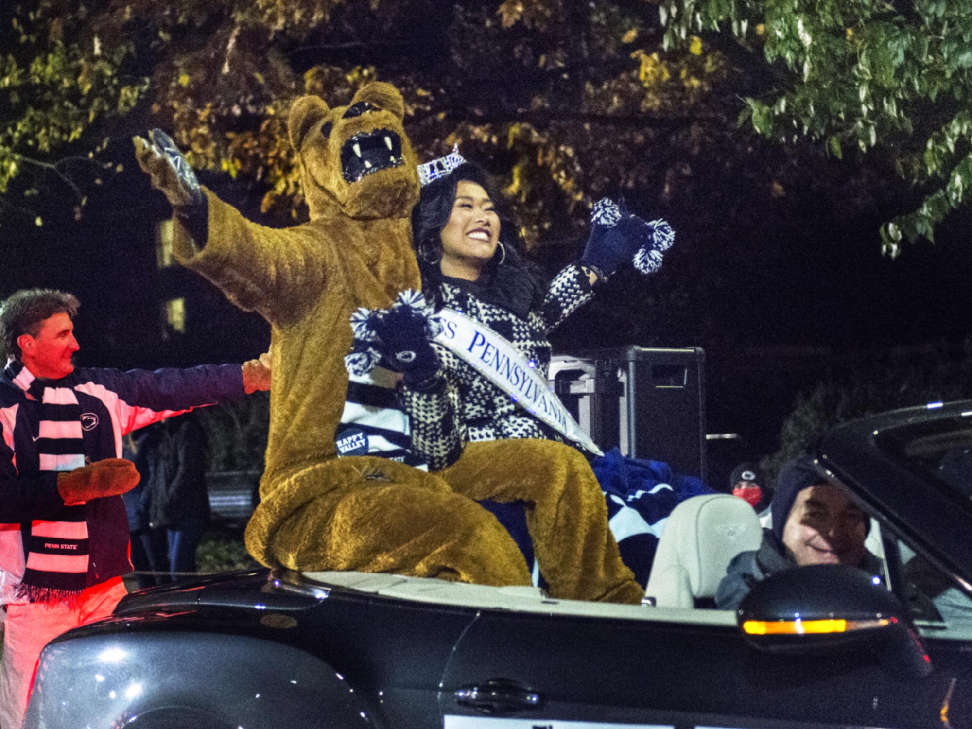 Lion with Miss Pennsylvania
