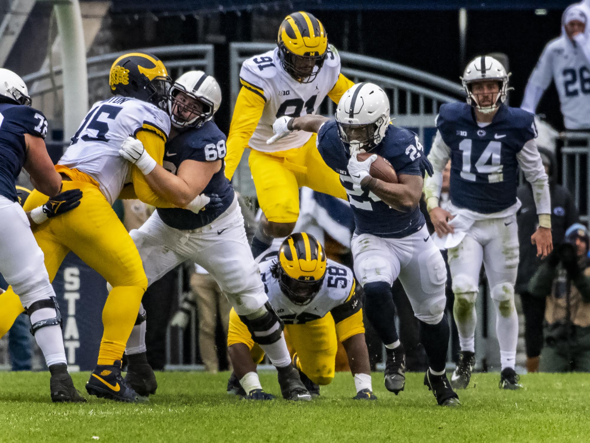 Keyvone Lee running vs Michigan