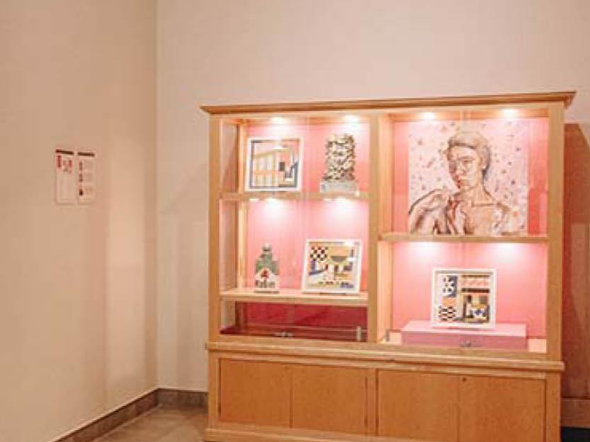 HUB exhibition case