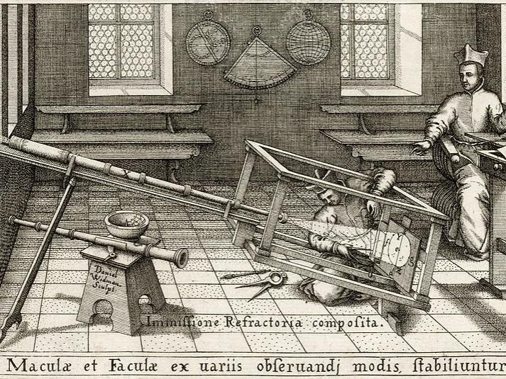 Illustration of a manual telescope projecting image on screen