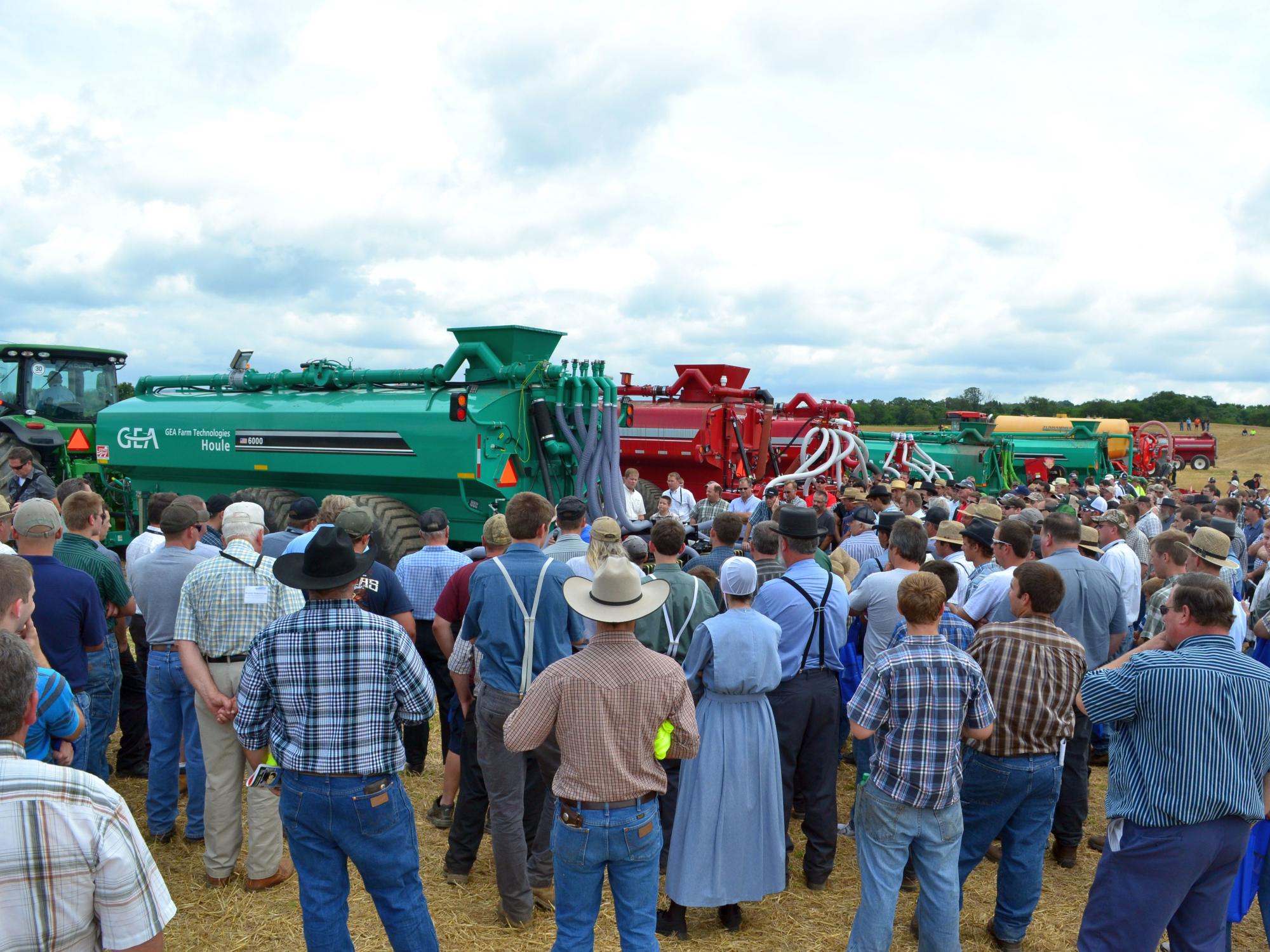 A demonstration of manure application equipment draws a crowd at the 2015 Manure Expo.