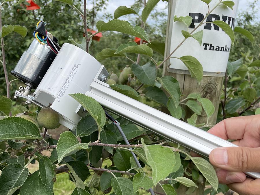 The device for determining needed pulling force is shown here.
