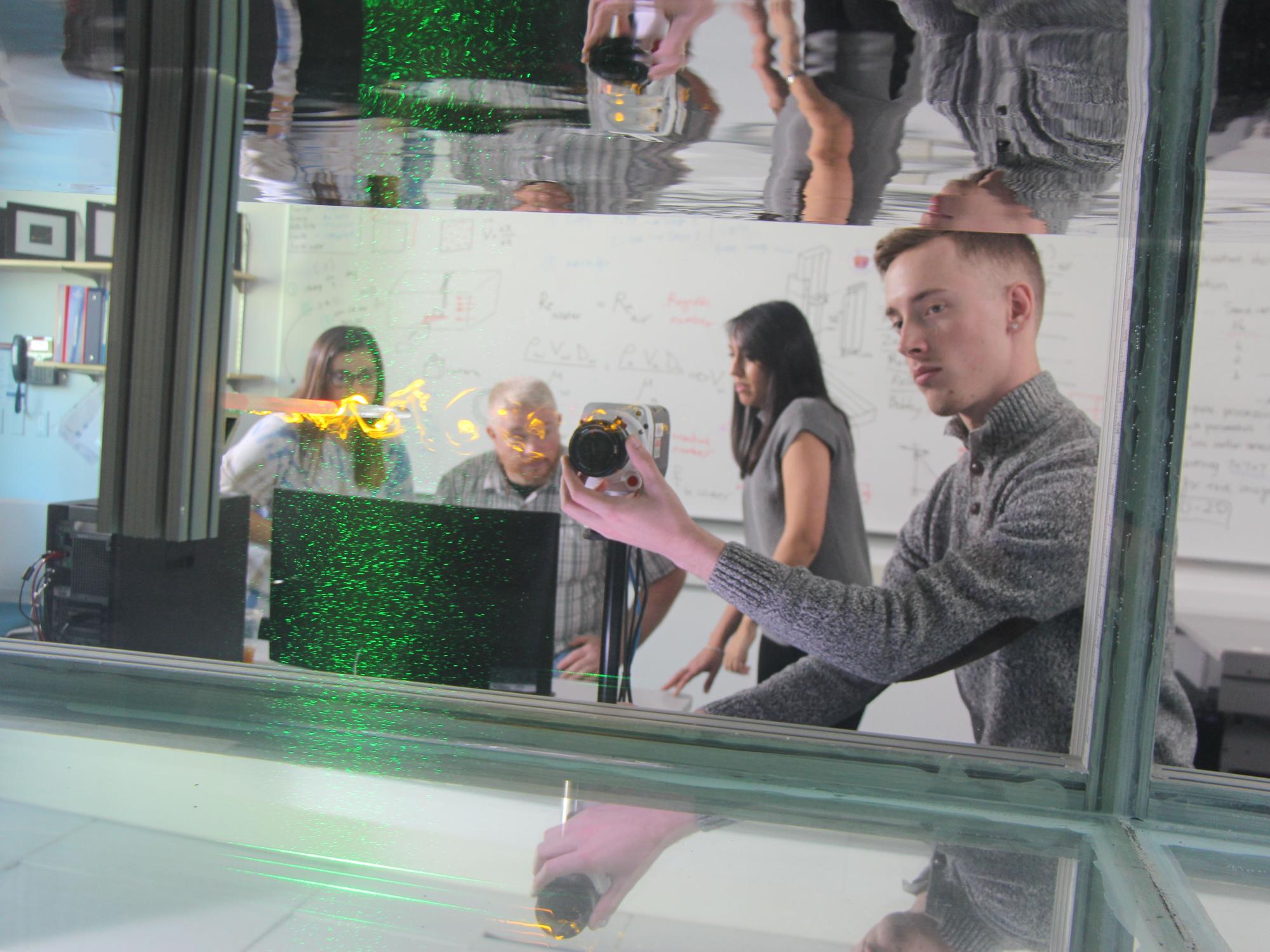 Students working in the Fluid Dynamics Lab.
