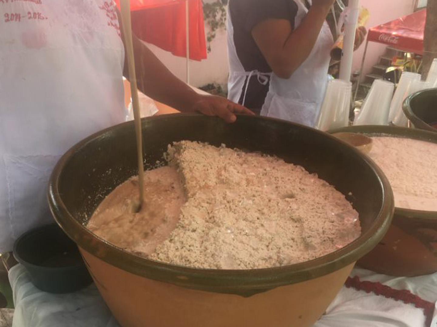 mixing bowl with maize