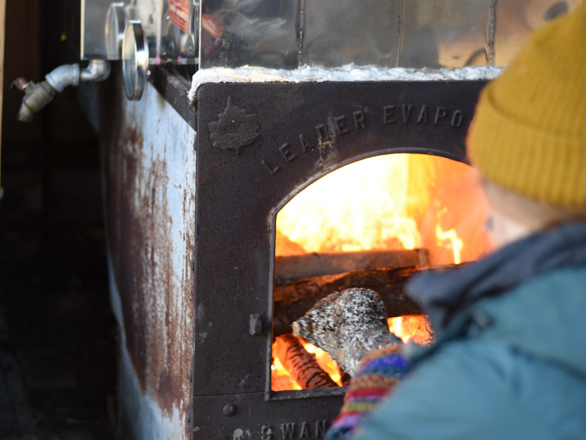 Fiery evaporator for turning sap into syrup