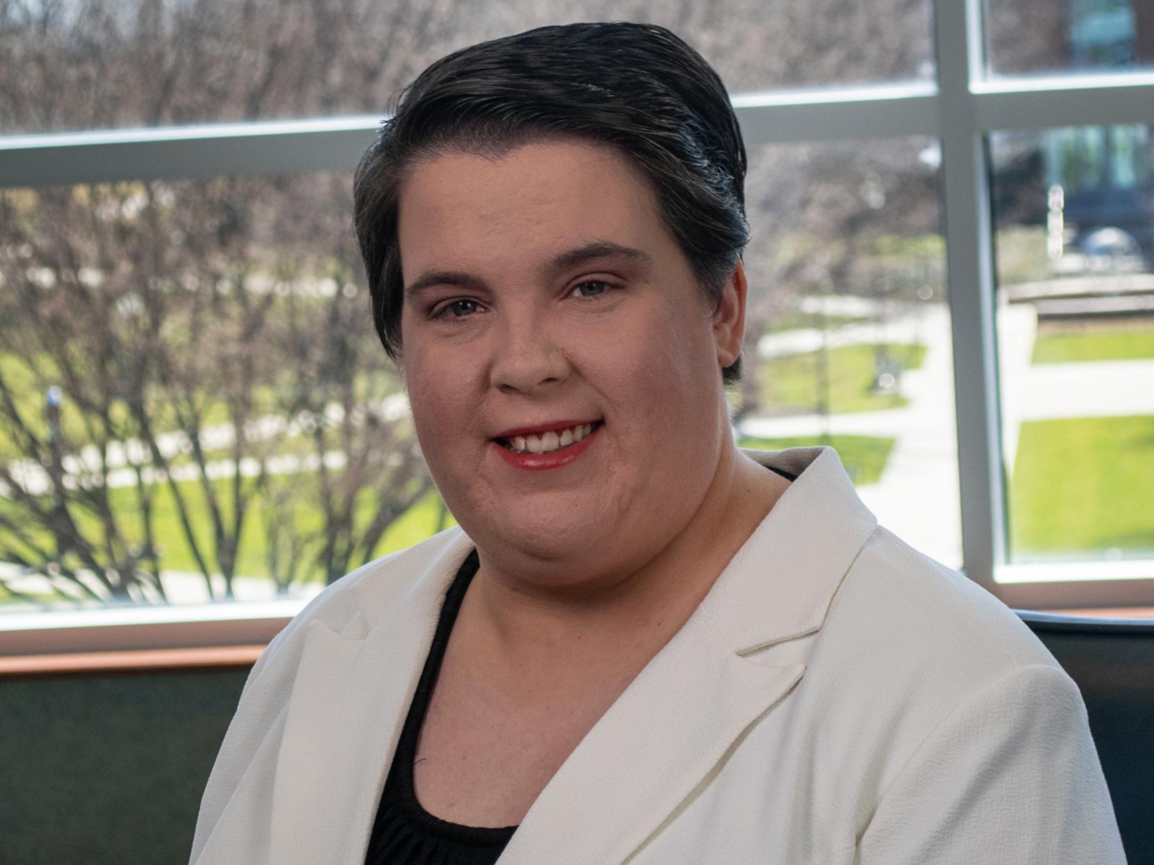Headshot photo of Elizabeth Henry
