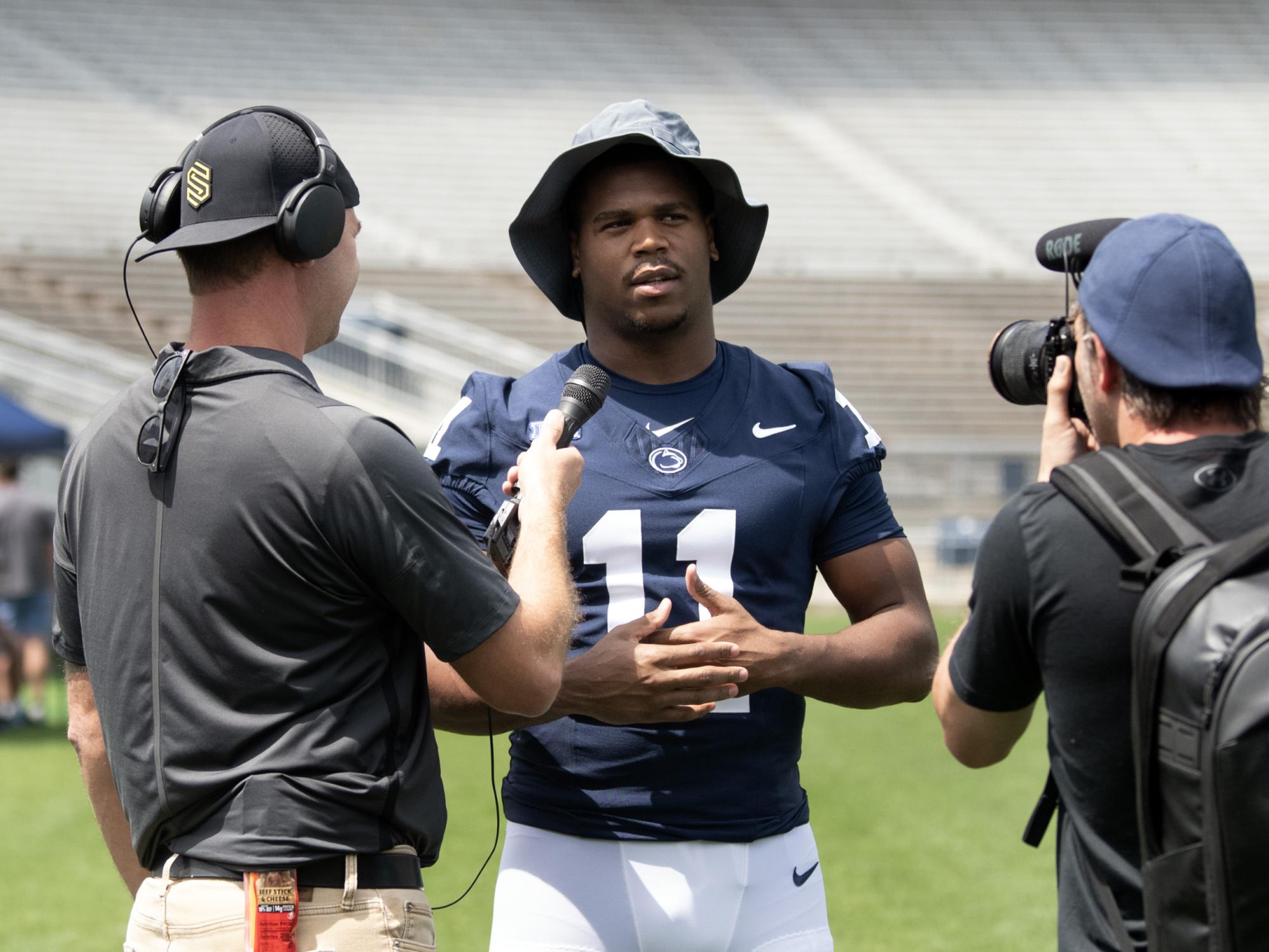 Abdul Carter meets with media