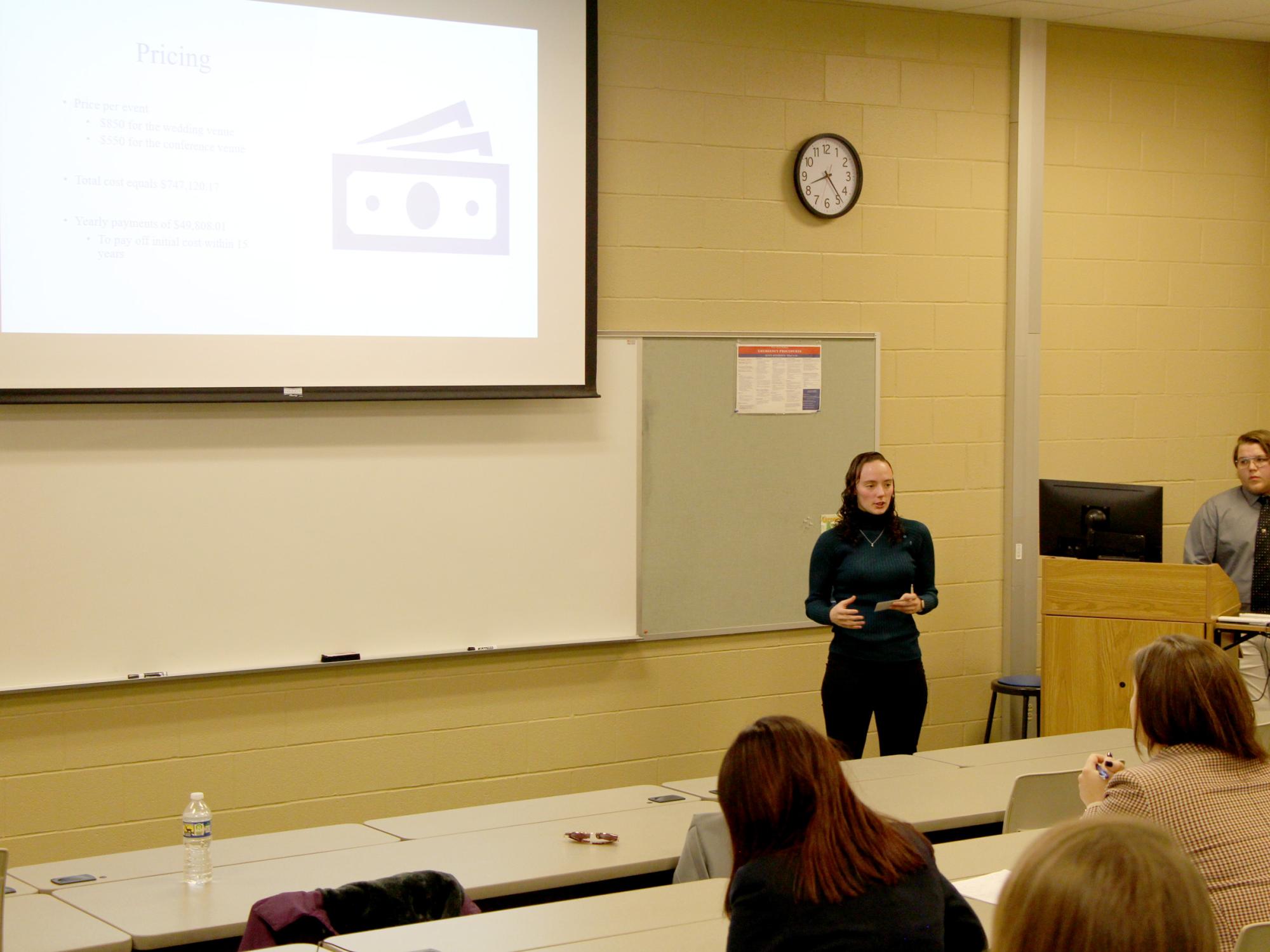 Third year student Tara Leamer shares information on her group’s proposed project.