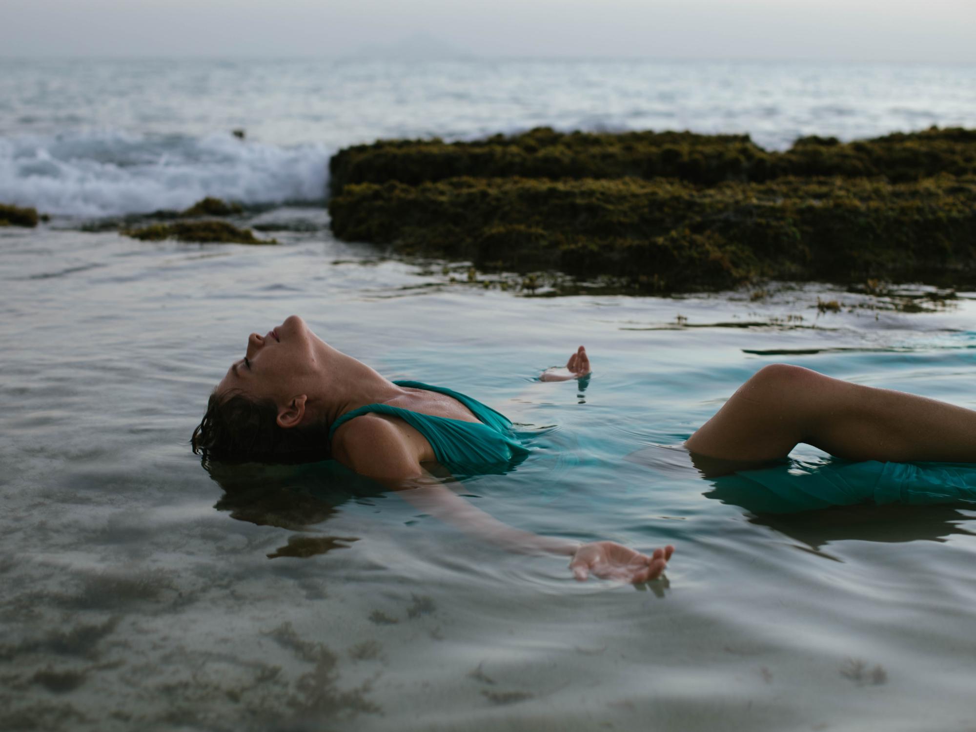 Jessica Browning floating in water