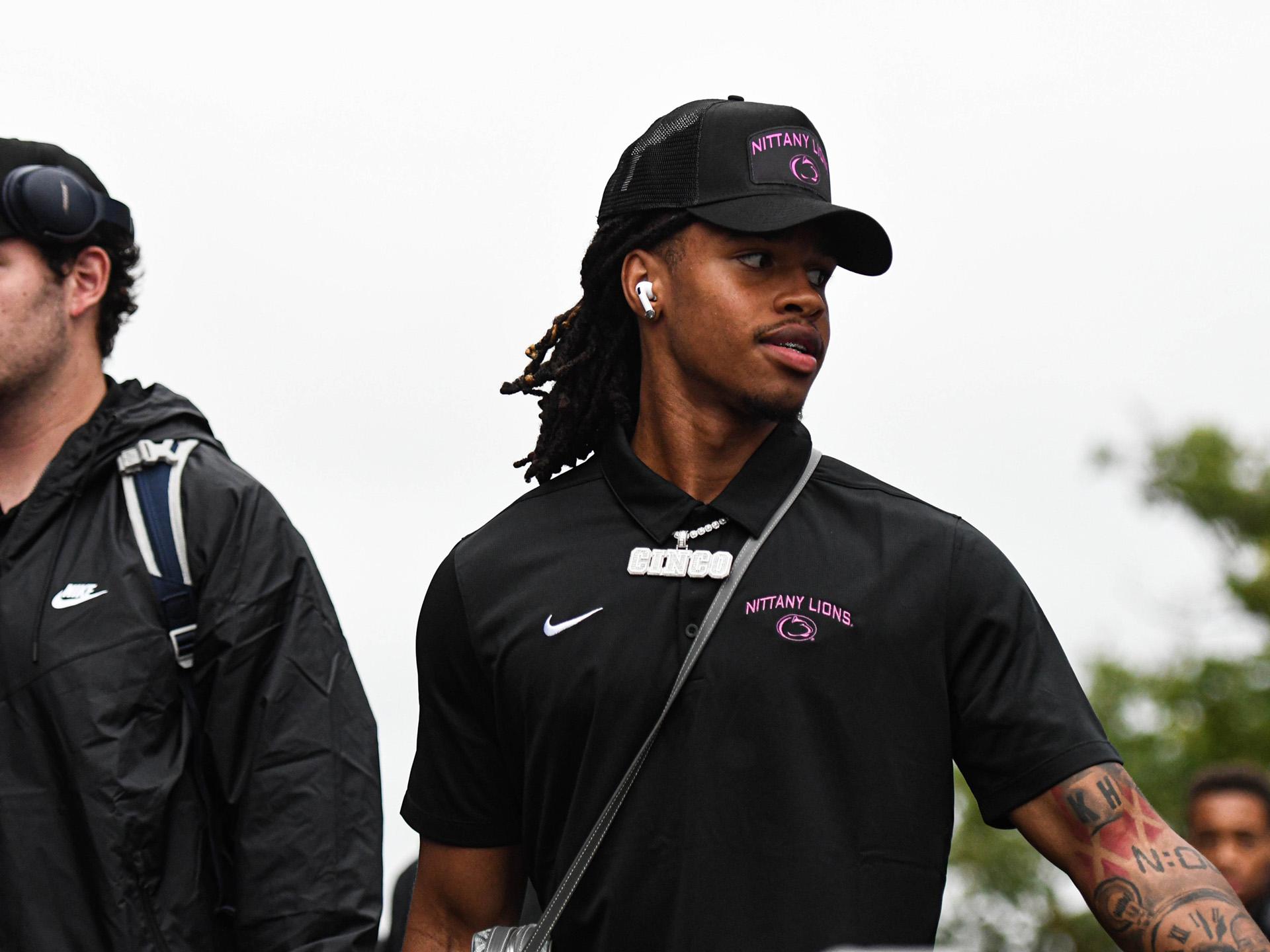 Players enter stadium clad in Pink and Black