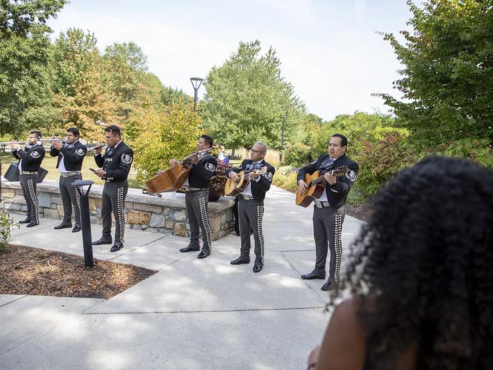Mariachi band performs on campus