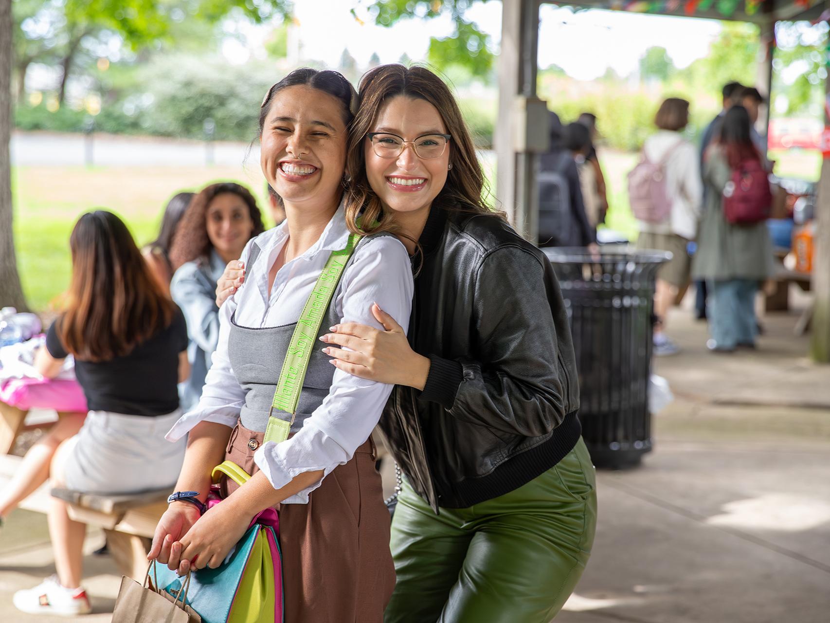 Two students at the LL.M. welcome picnic.