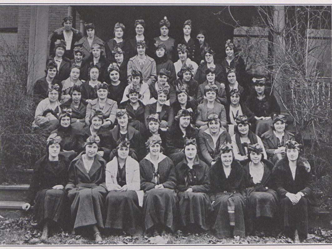 A large group of Penn State women students in the early 1920s