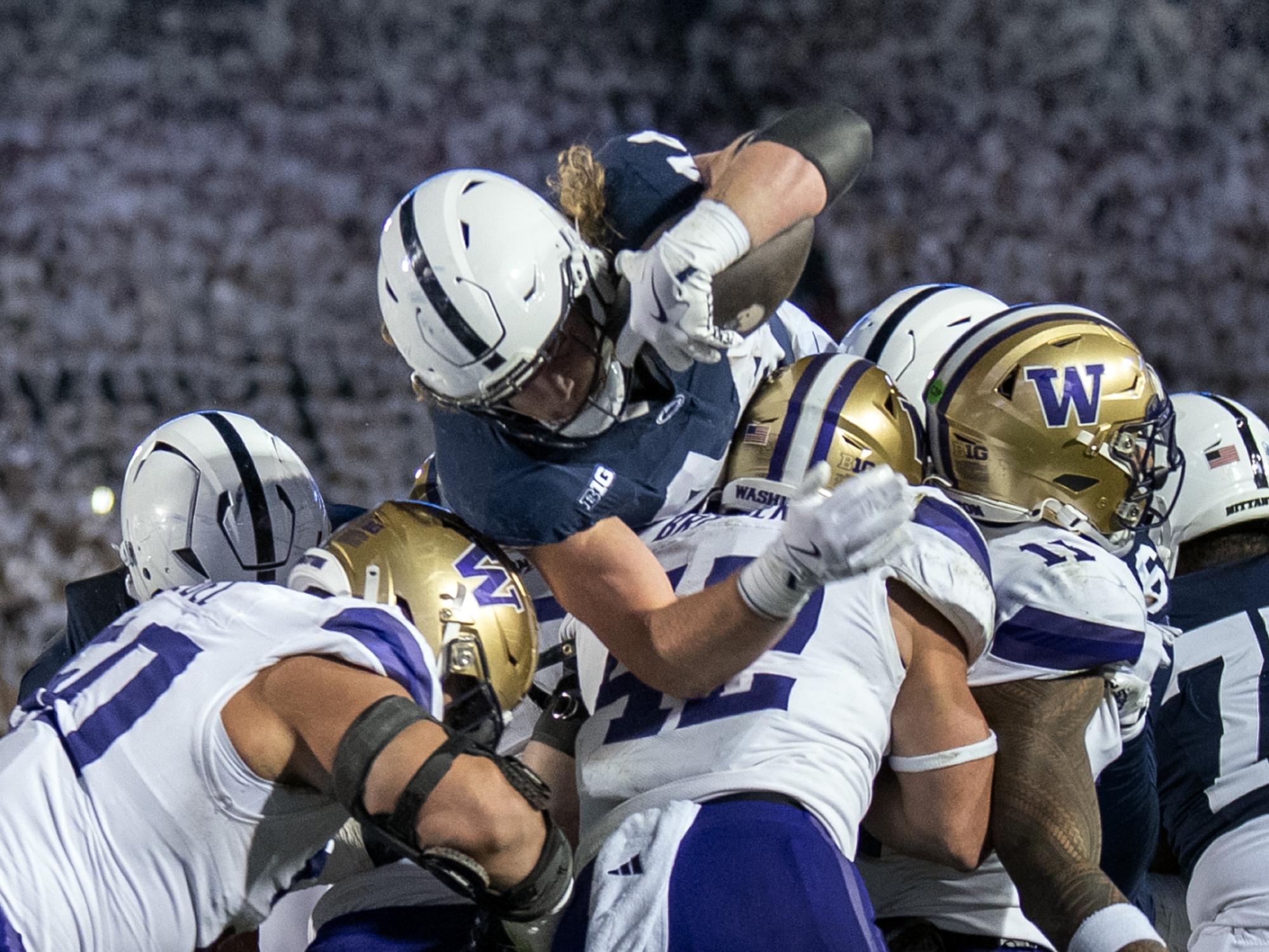 Warren dives for TD