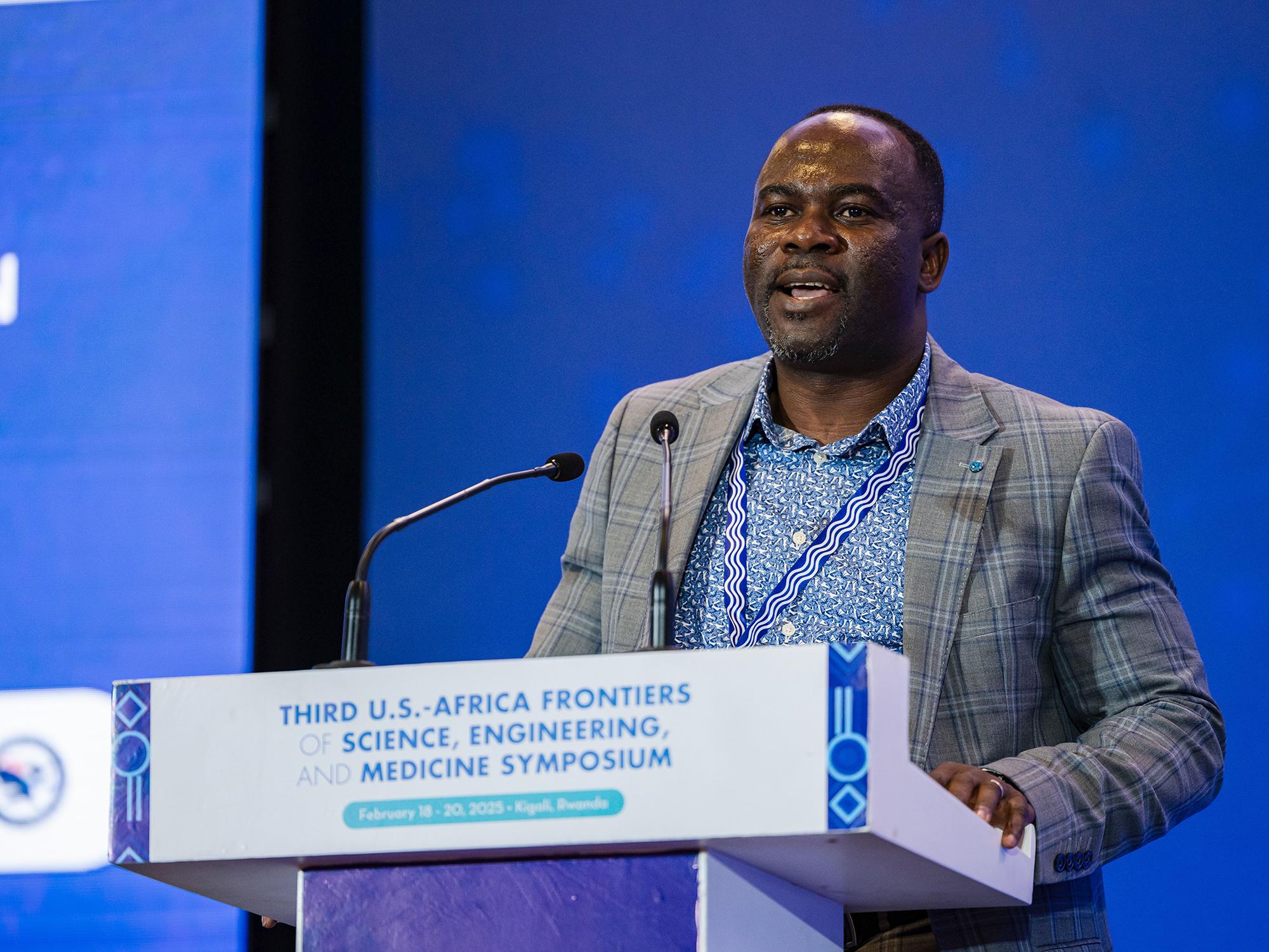 Nelson Dzade speaks at NASEM Frontiers symposium