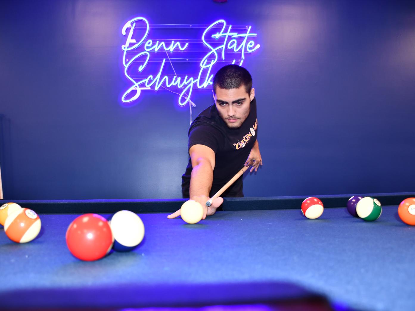 Shane Smith playing pool