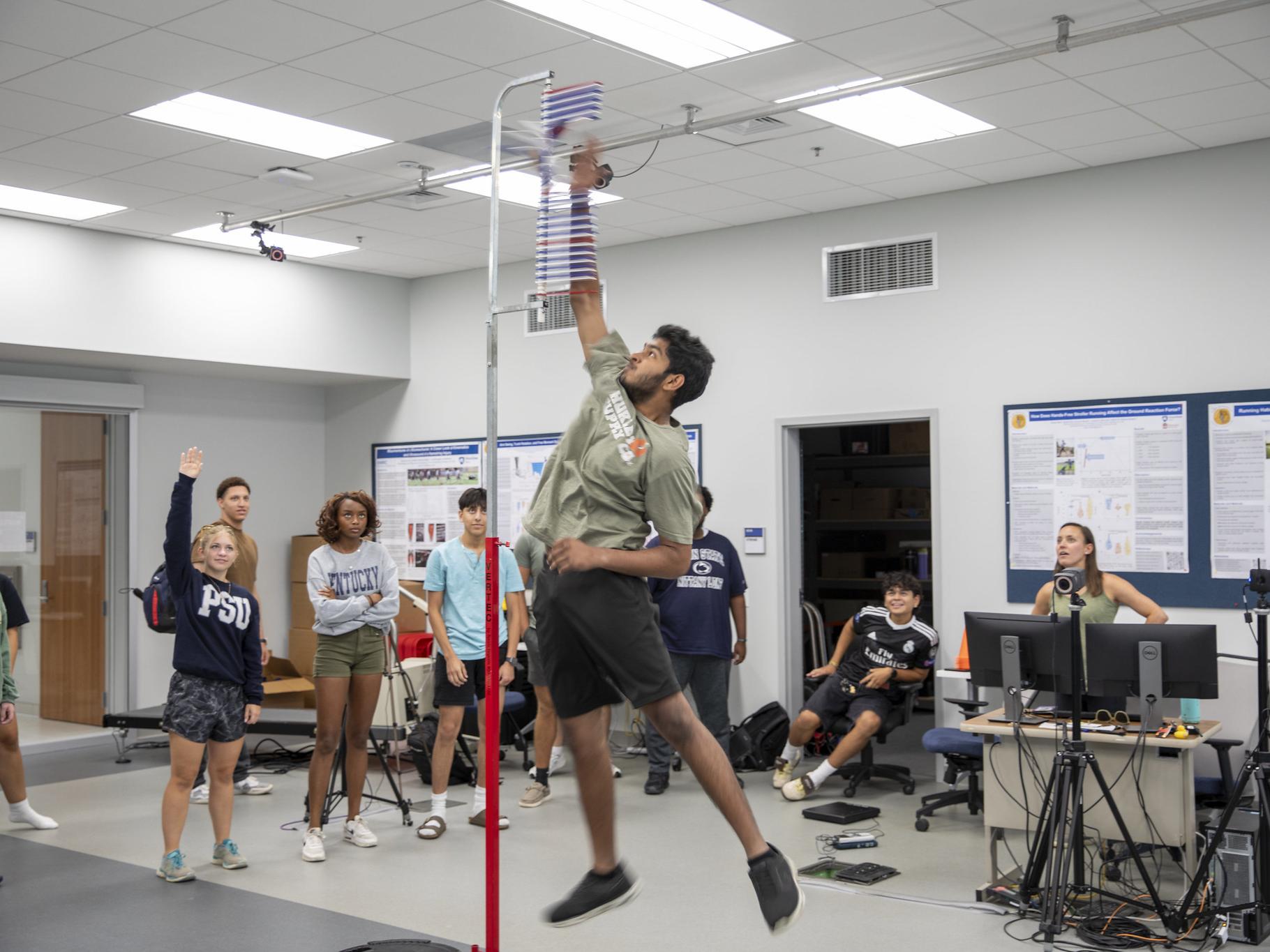 Engineering Ahead students in kinesiology lab