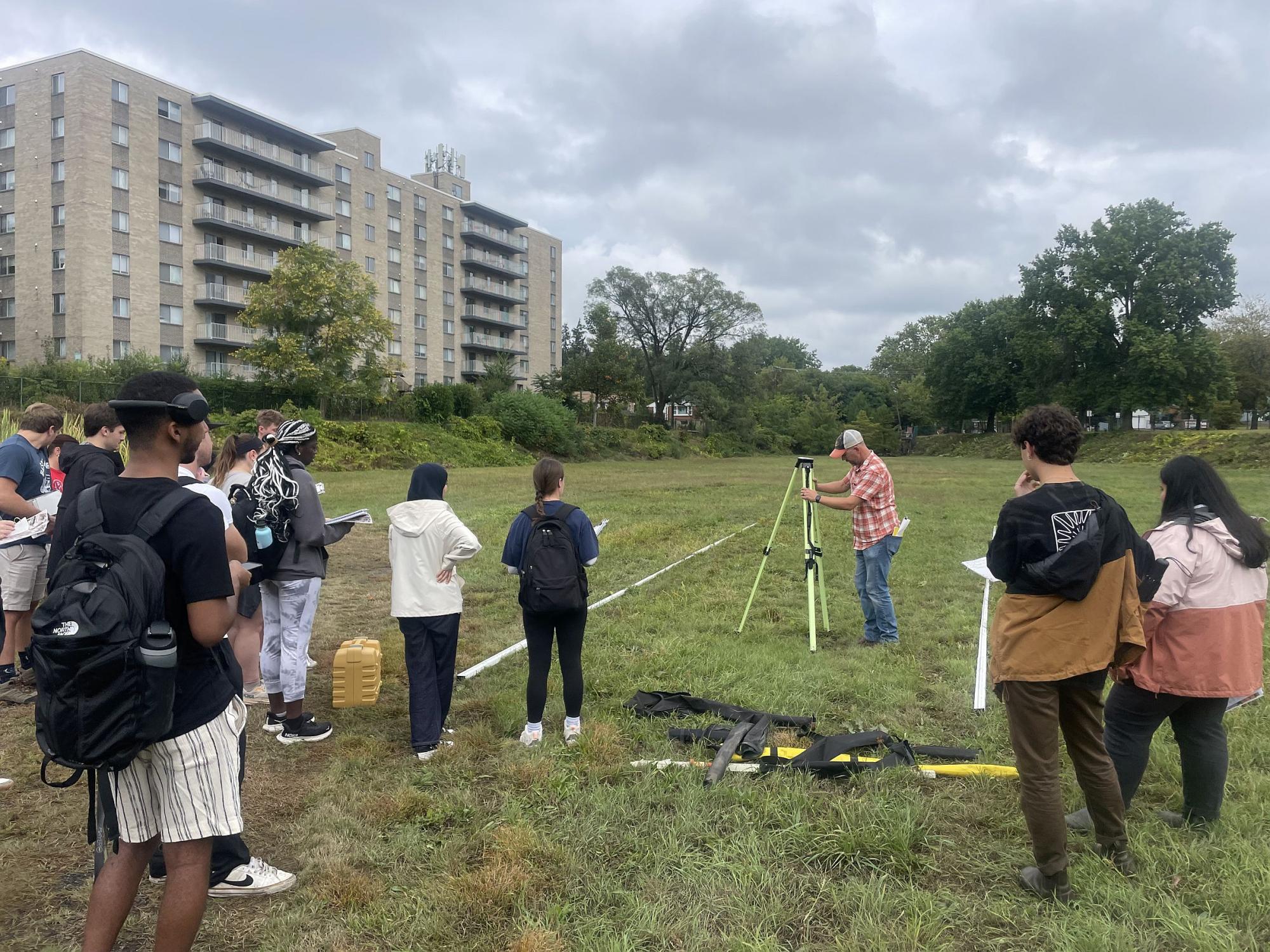 chris-canfield_surveying-demonstration-with-students-for-erm-450.jpg