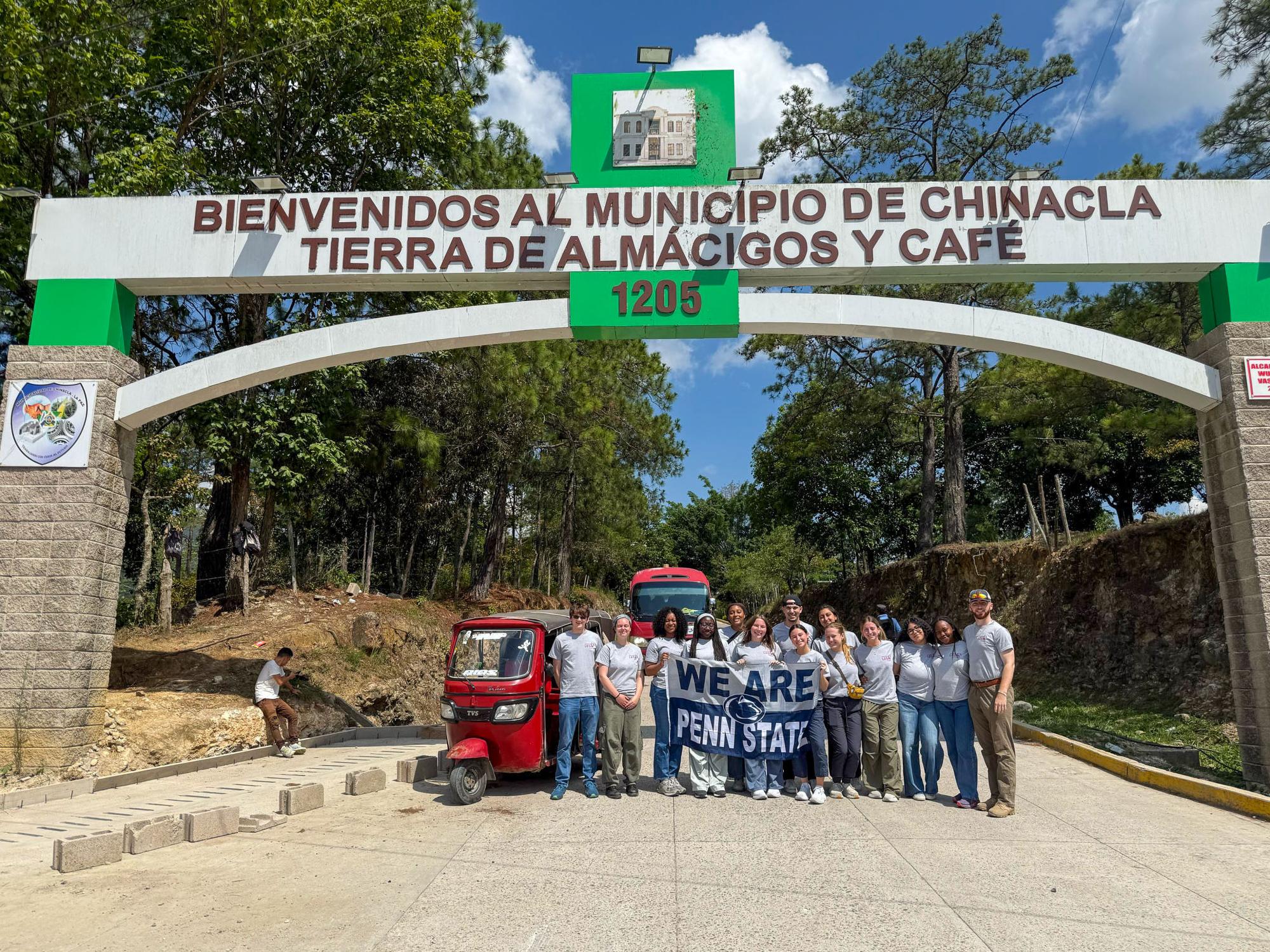 Delany Moreno (second row, last to the right) poses with her fellow Penn State students in Honduras.