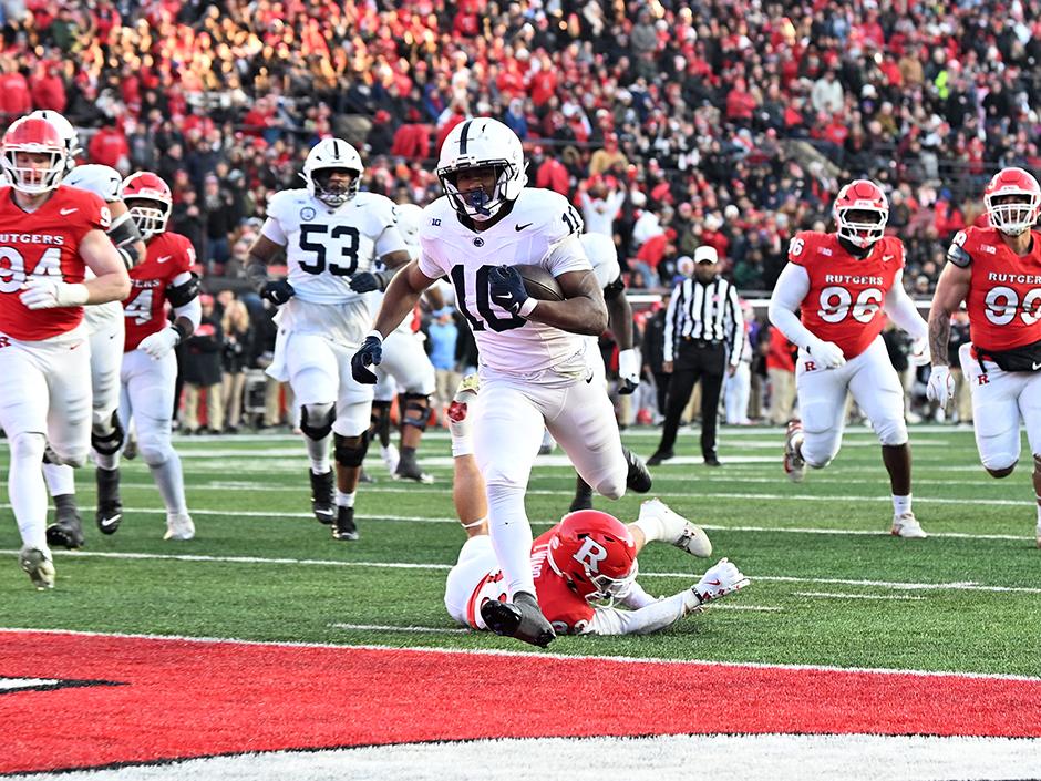 Player scores a rushing touchdown