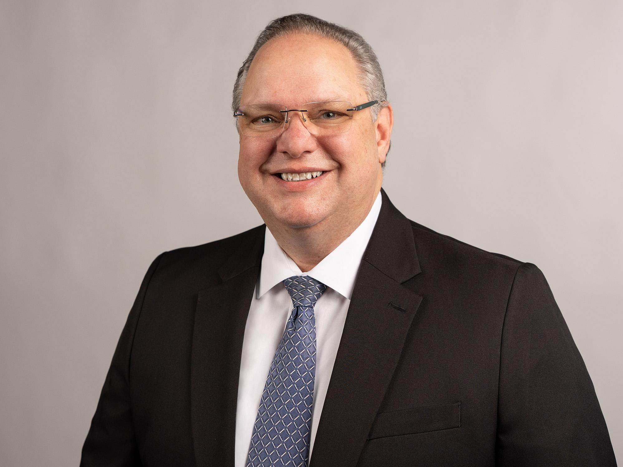  Jay E. Davenport named vice president for development and alumni relations 