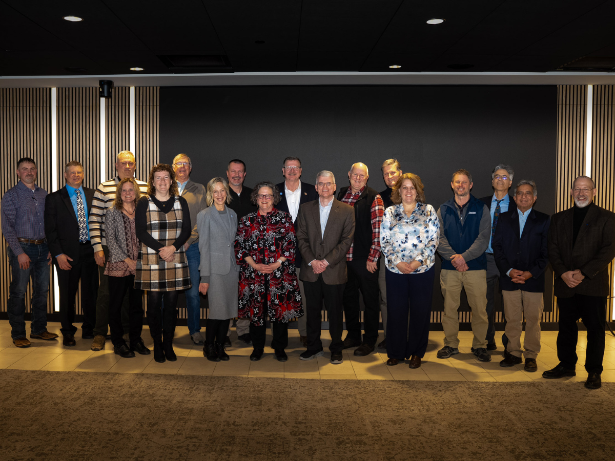 College of Agricultural Sciences celebrates faculty, staff of 25 years