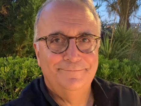 A head and shoulders photo of Steve Mentzer, who is wearing glasses.