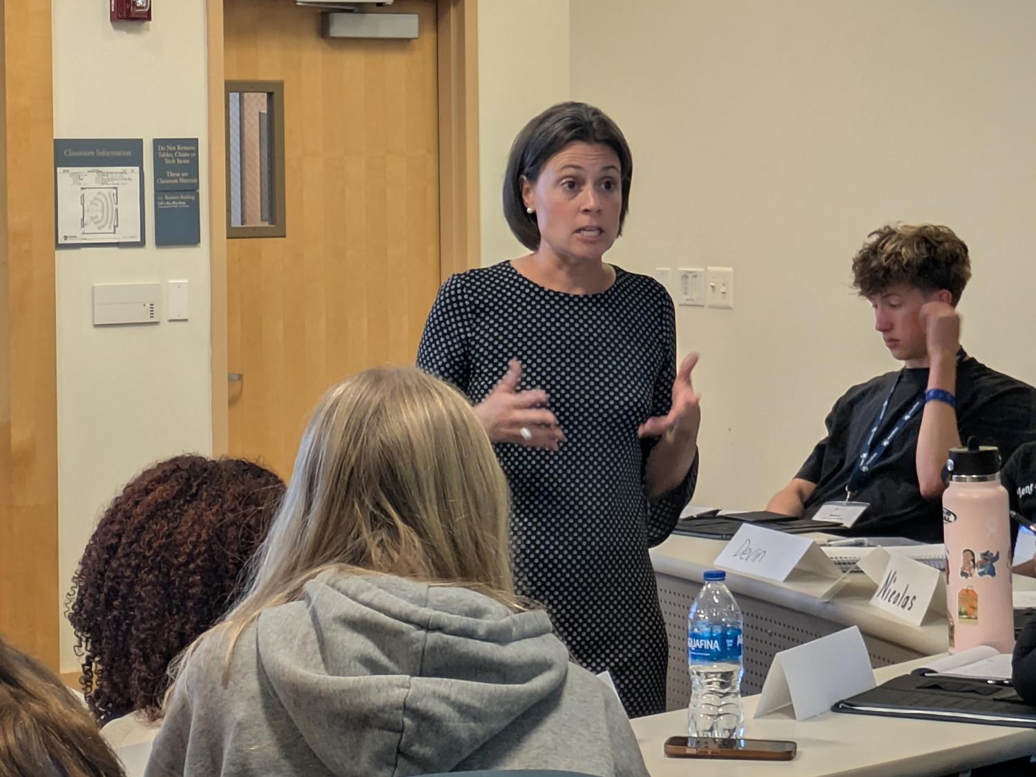 Jen Eury, Smeal's associate dean for undergraduate education, addresses BOSS students during a class session.
