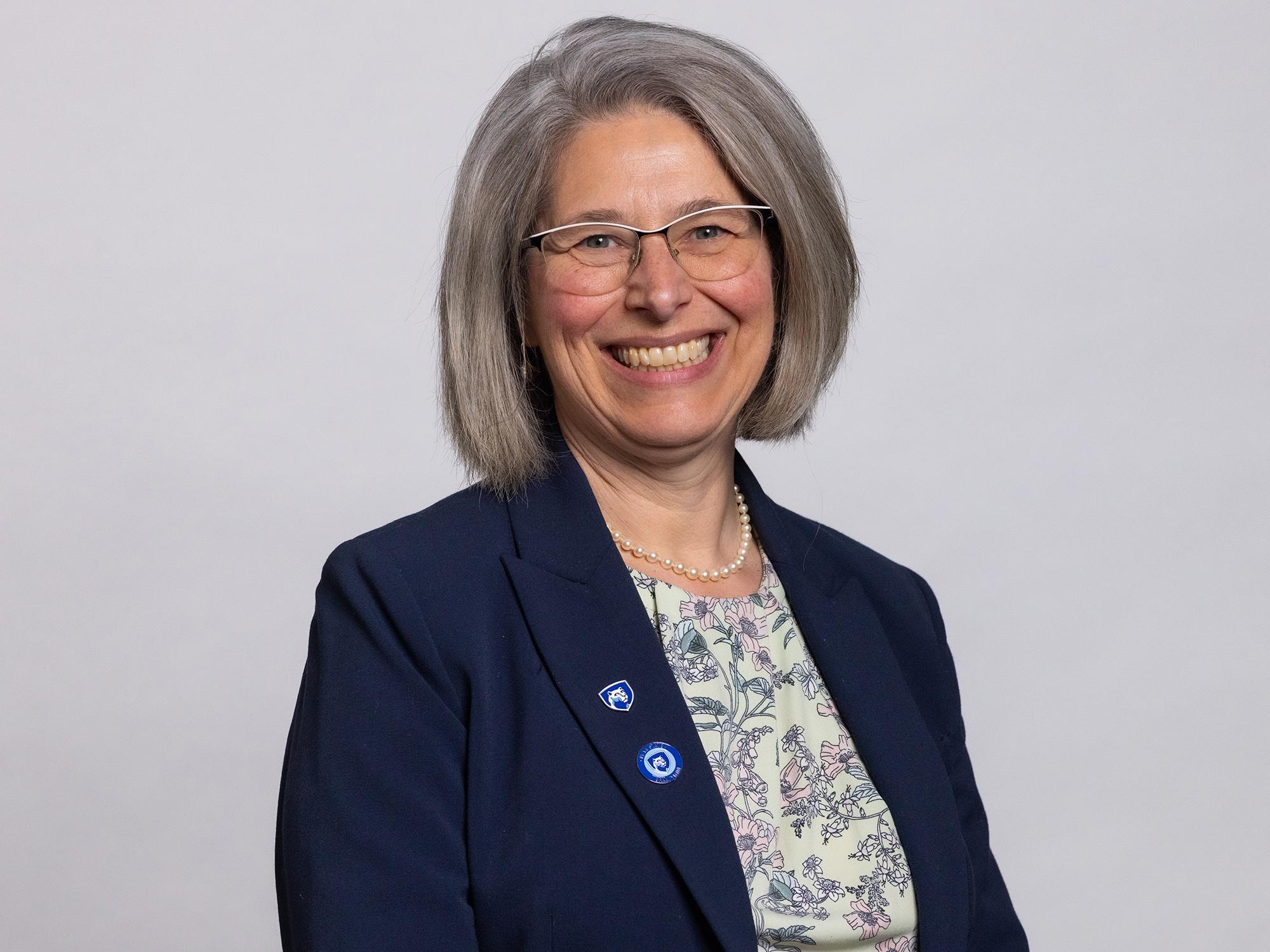 A headshot image of Jennifer Nesbitt