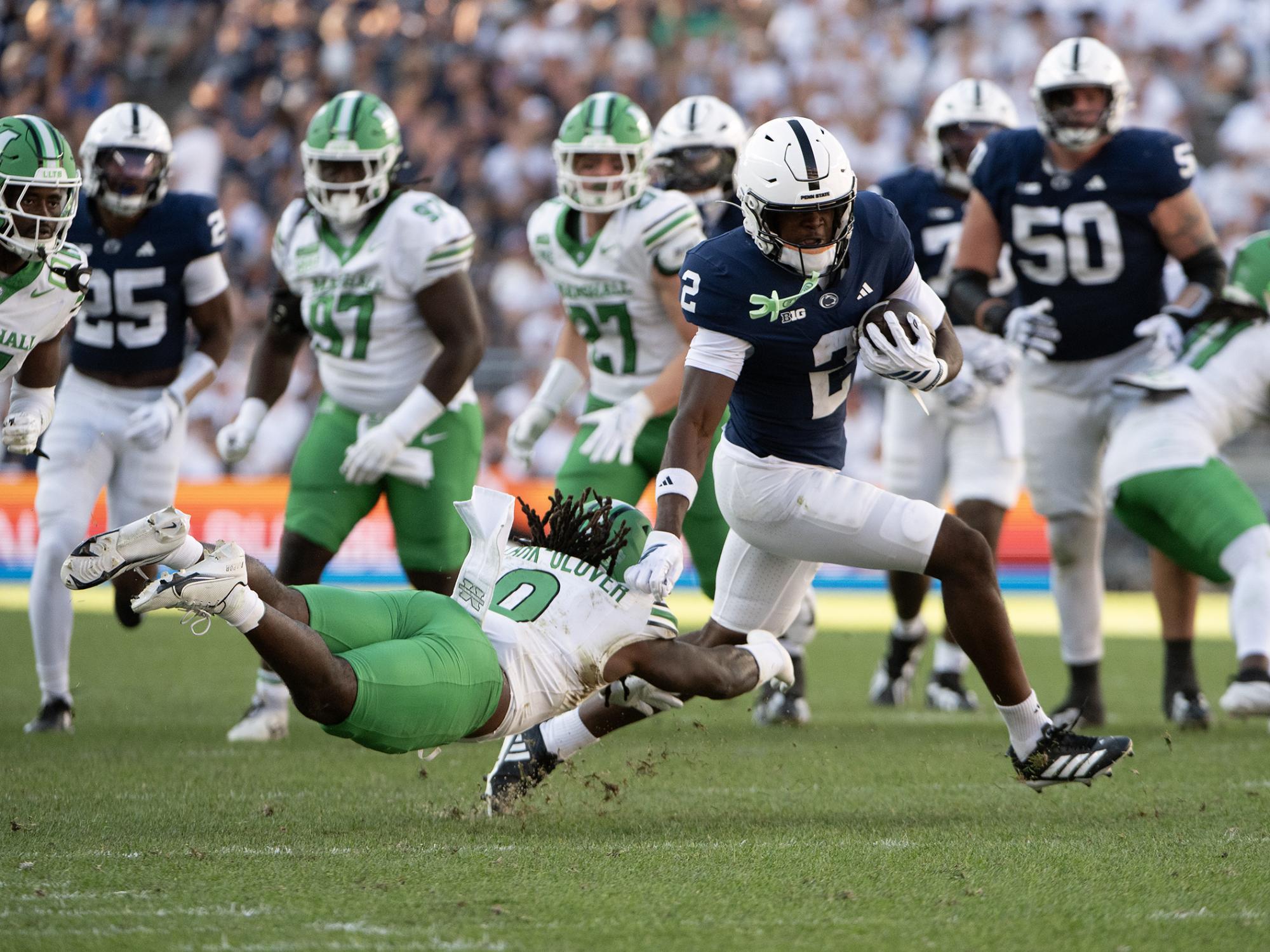 Receiver breaks tackle