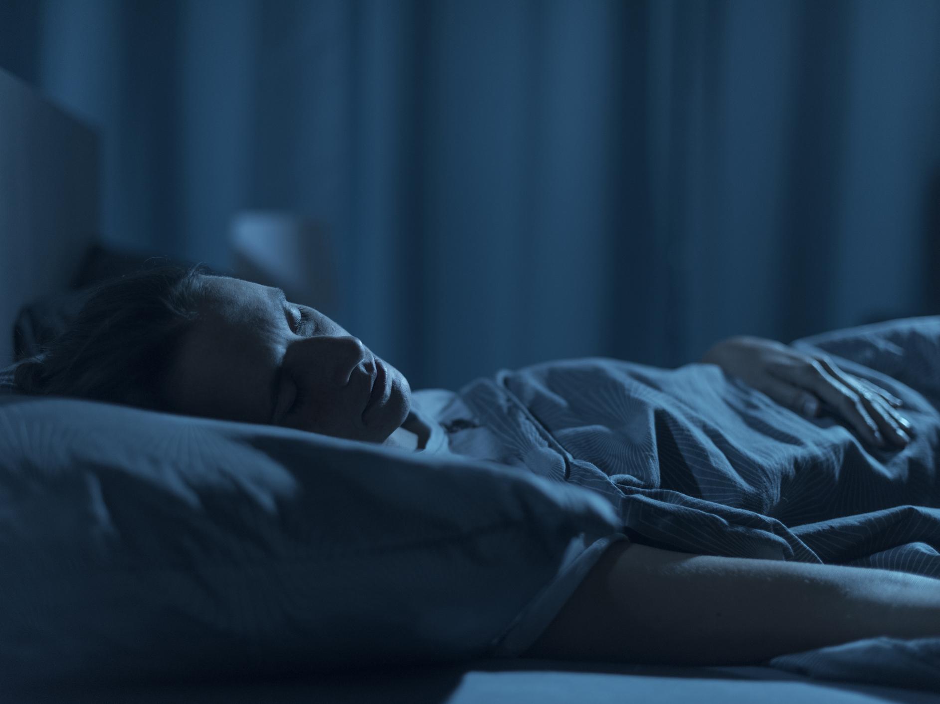 Too noisy, too hot or too bright? Sleep environment matters for young adults