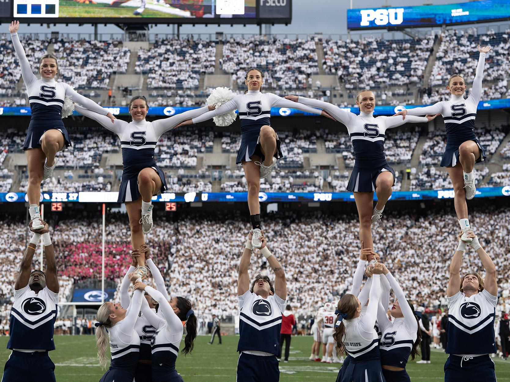 Cheerleaders in pose