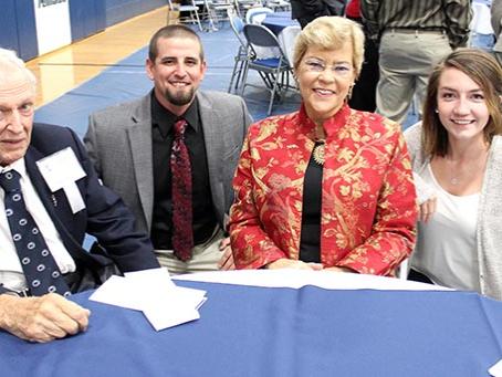 Donors Sid and Ellen Palmer ’89 with scholarship recipients Ben Stephey `17 and Kelsey Buterbaugh ’15. 