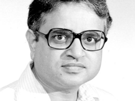 Dr. Mukund Kulkarni