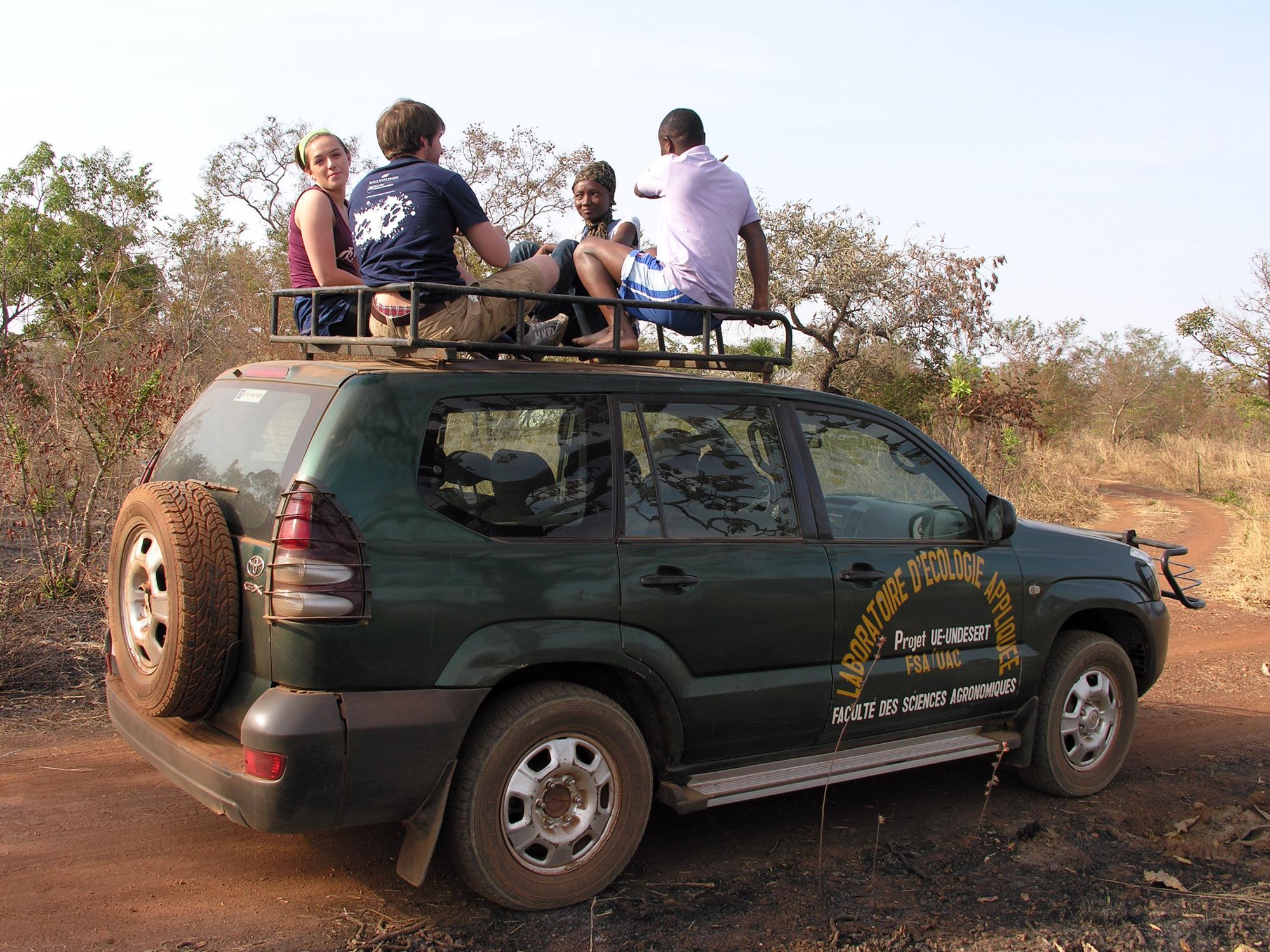 Students go on safari