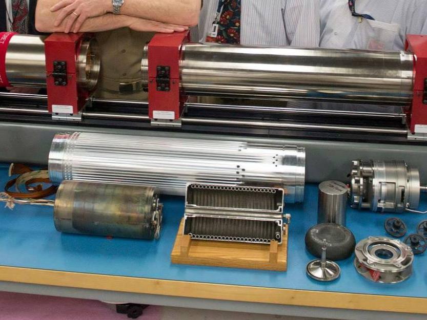 "exploded" view of anti-torpedo torpedo