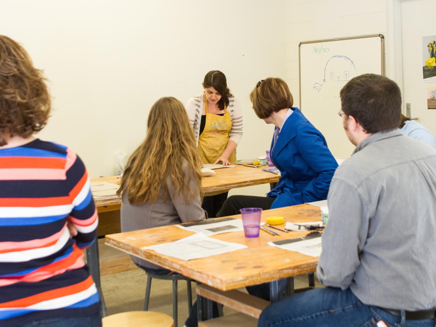 The ceramic surface decorating workshop 