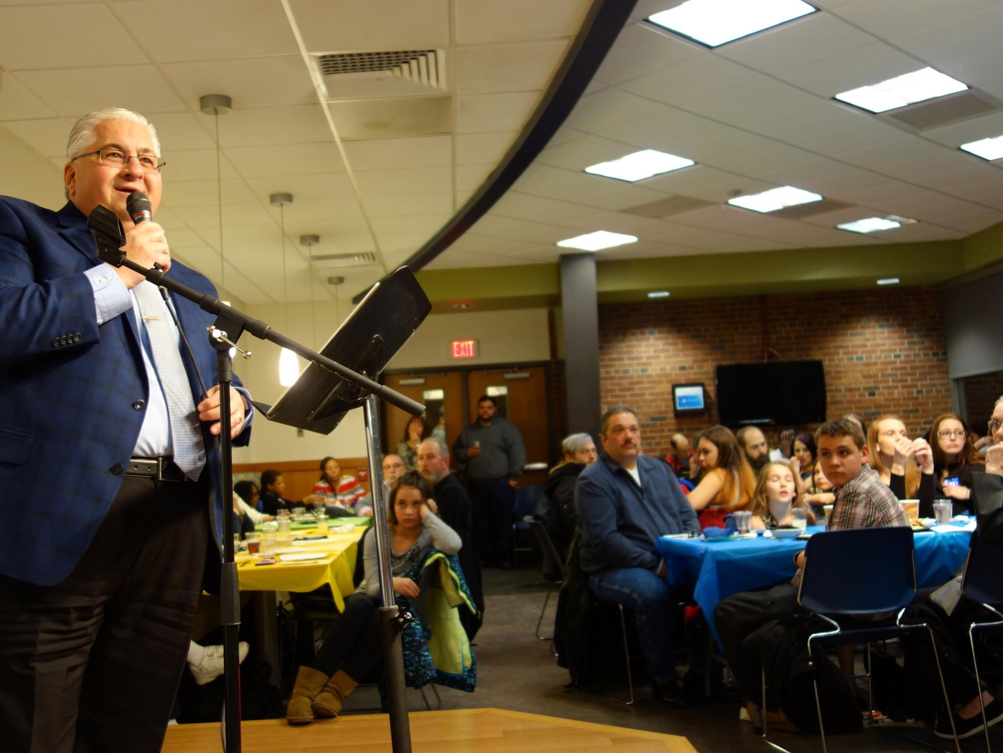 New Kensington mayor addresses crowd at campus Unity Dinner