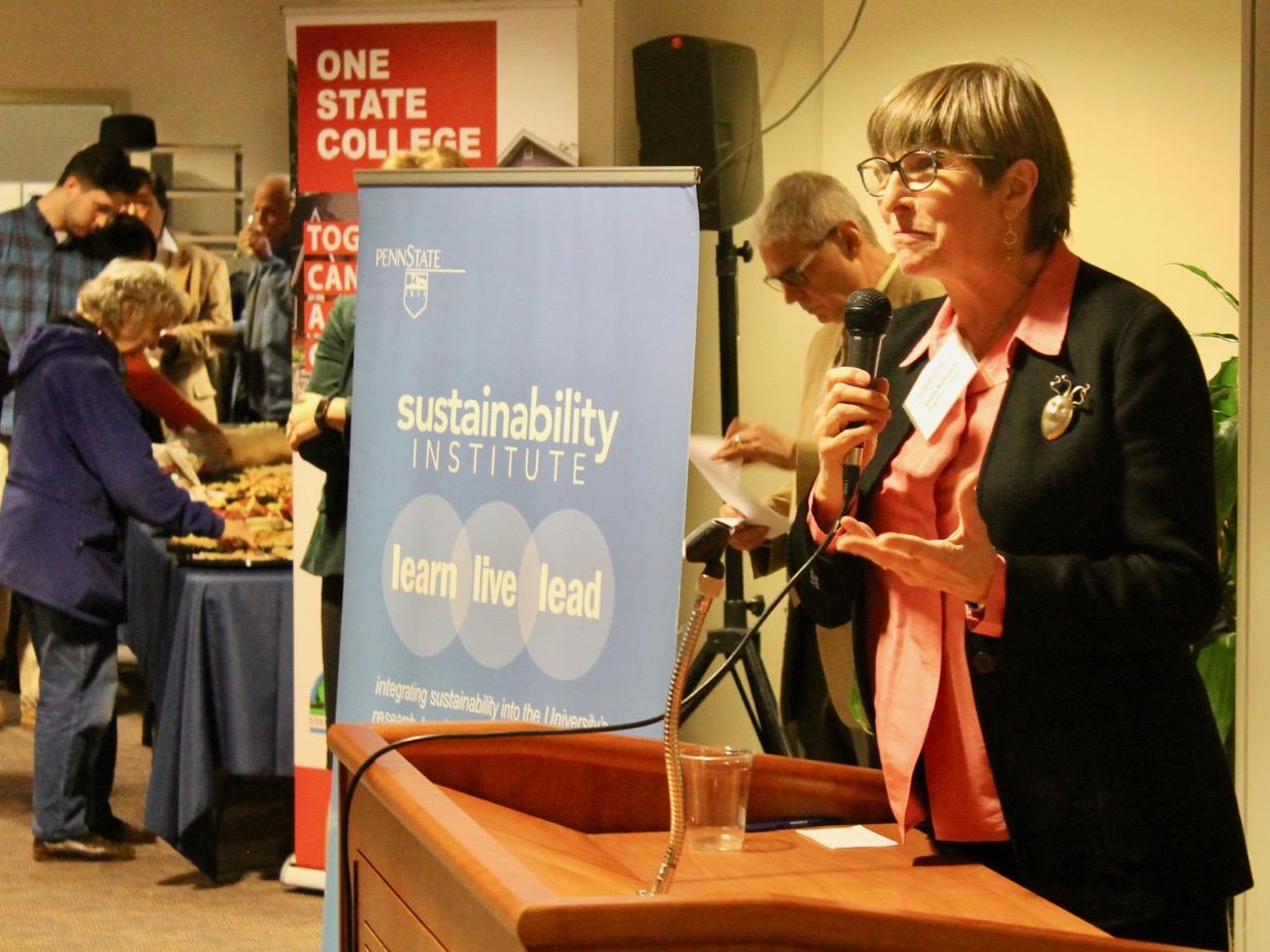 Sustainable Communities Collaborative Program Manager Ilona Ballreich welcomes everyone to the 2018 Sustainability Expo